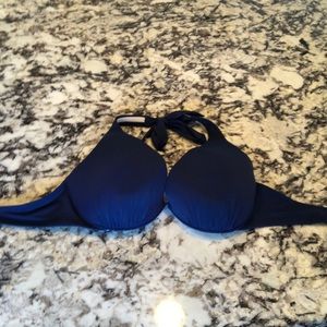 Victoria’s Secret bikini top size 34 triple D